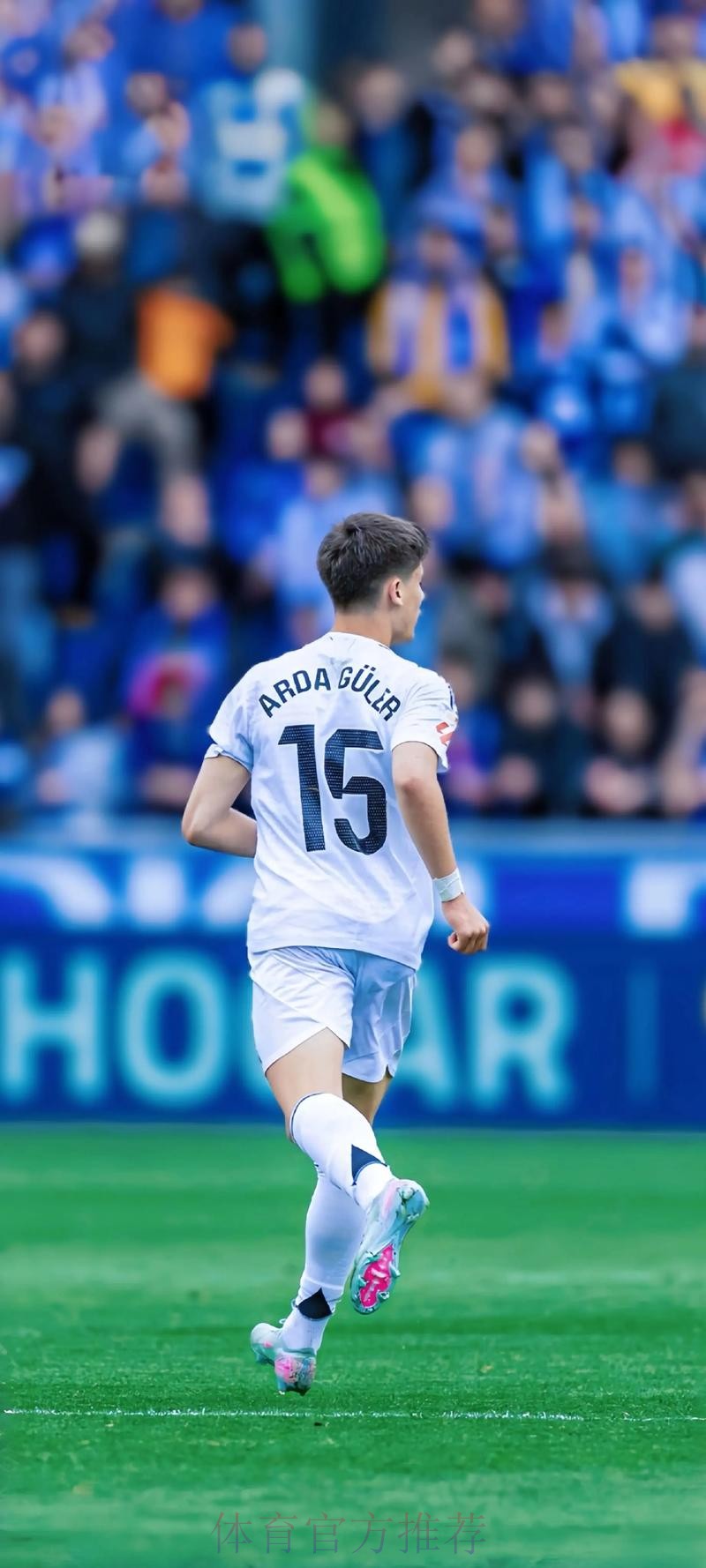 马卡报:皇马今天将开始季前备战 准备新赛季 马卡报:皇马今天将开始季前备战 准备新赛季